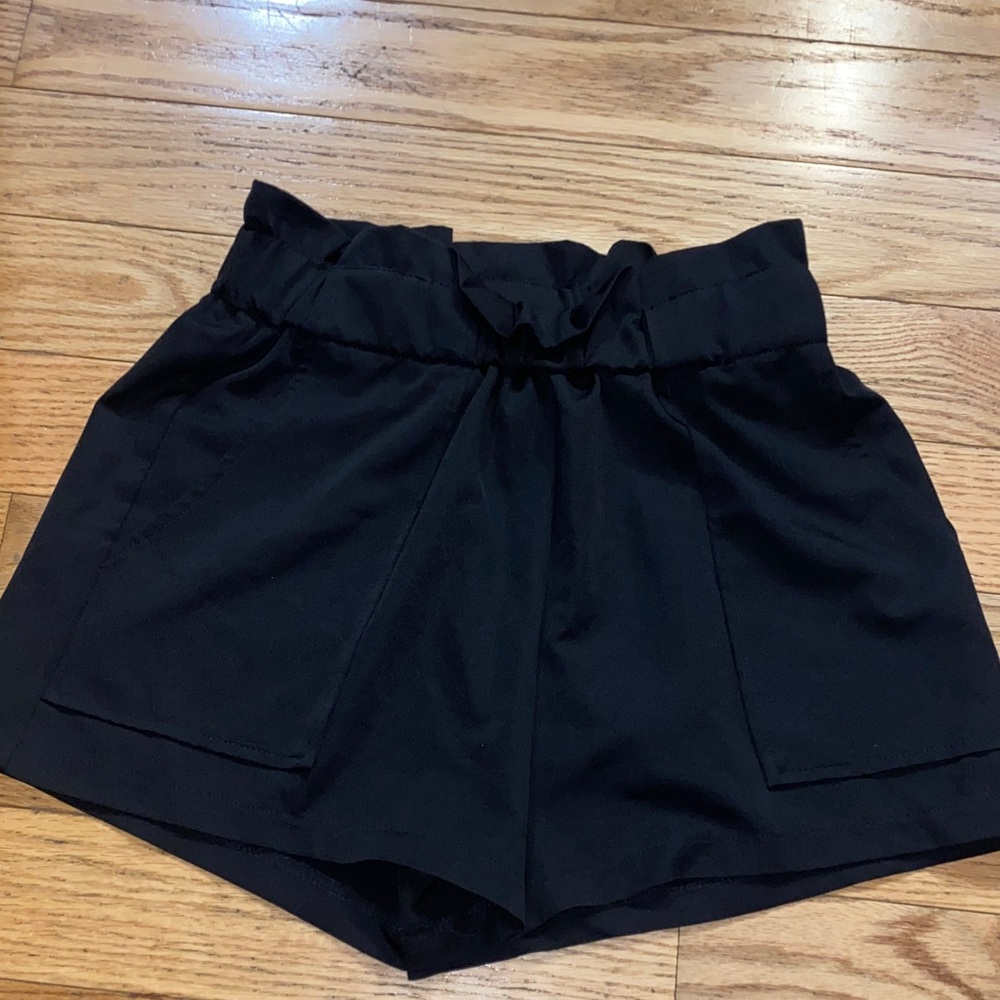 Windsor Women’s Black Paperbag Waist Shorts